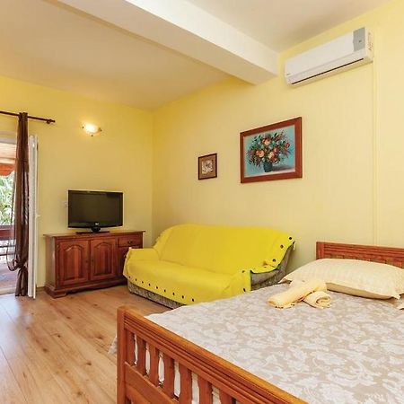 Apartmani Mirjana Brodarica  Luaran gambar