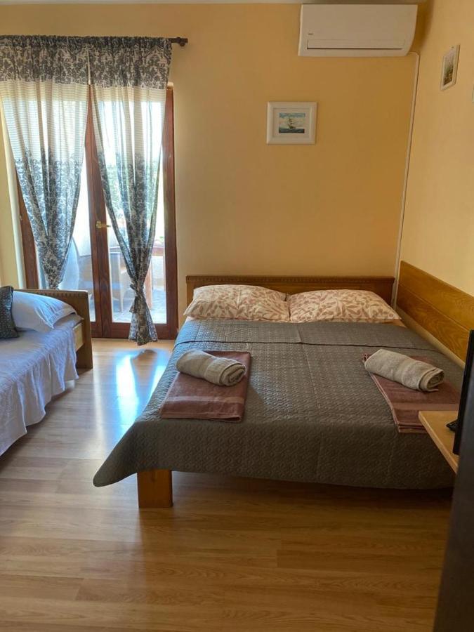 Apartmani Mirjana Brodarica  Luaran gambar